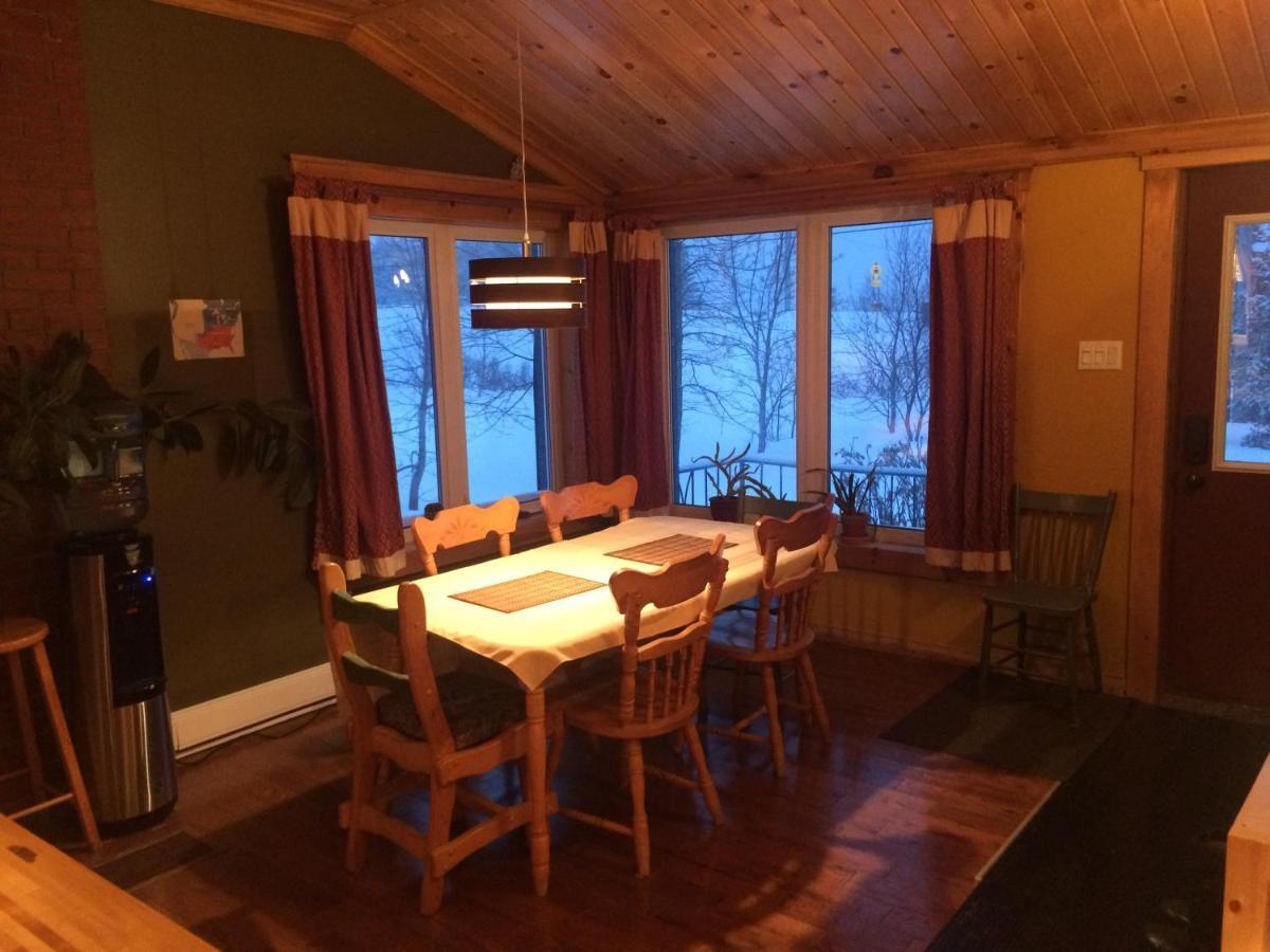 Maison Bleue Sainte Anne des Monts Номер фото